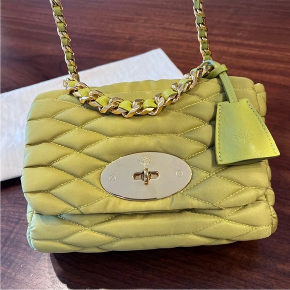 Mulberry Lime Quilted Shoulder Bag - Picture 8 of 9